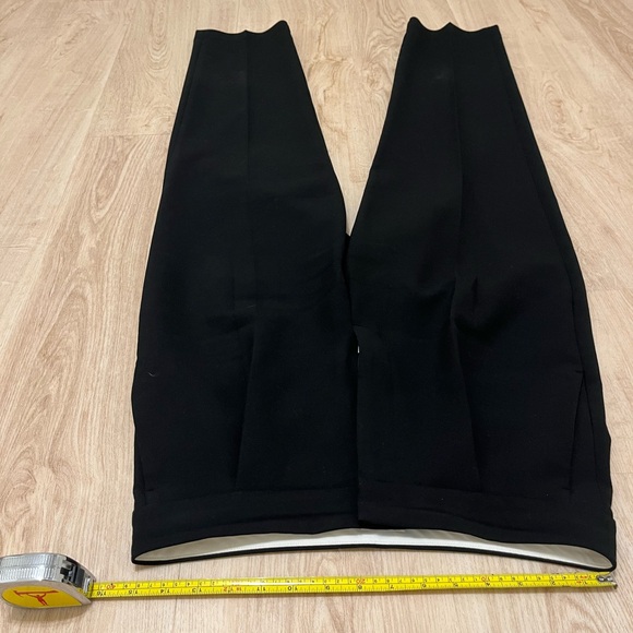 Aritzia Black Women's trousers - Picture 5 of 7